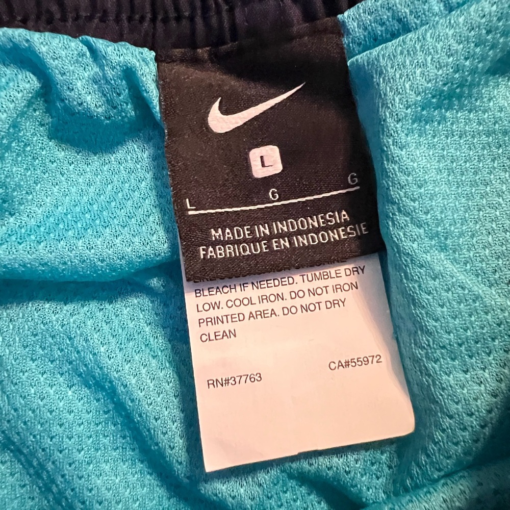 NWT/ Nike Men's Aqua and Navy Swim Board Shorts - Picture 3 of 4